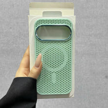تحميل الصورة في عارض المعرض، Honeycomb Cooling Magnetic Google Pixel Case